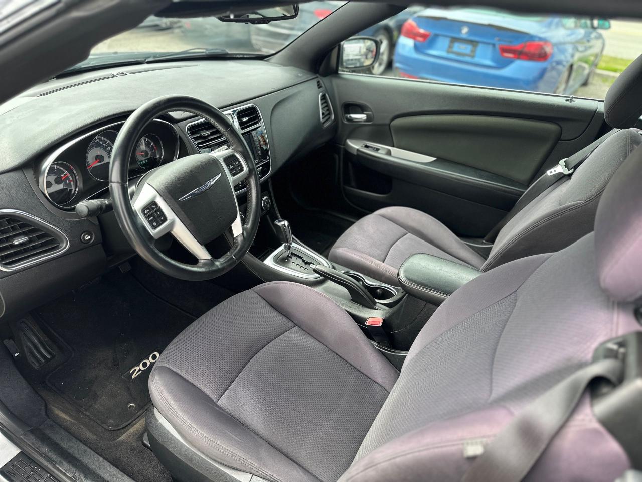 2012 Chrysler 200 TOURING, CONVERTIBLE, ONLY 69KMS, CERTIFIED - Photo #13