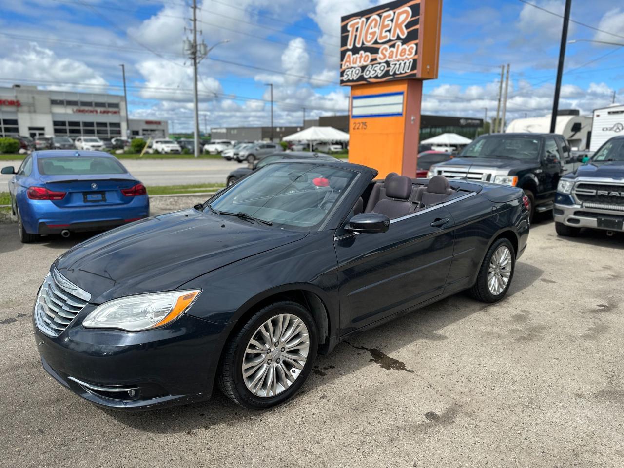 2012 Chrysler 200 TOURING, CONVERTIBLE, ONLY 69KMS, CERTIFIED - Photo #9