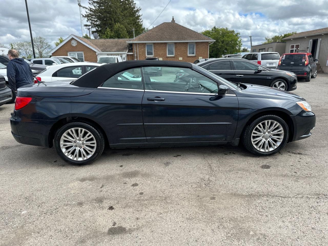 2012 Chrysler 200 TOURING, CONVERTIBLE, ONLY 69KMS, CERTIFIED - Photo #6