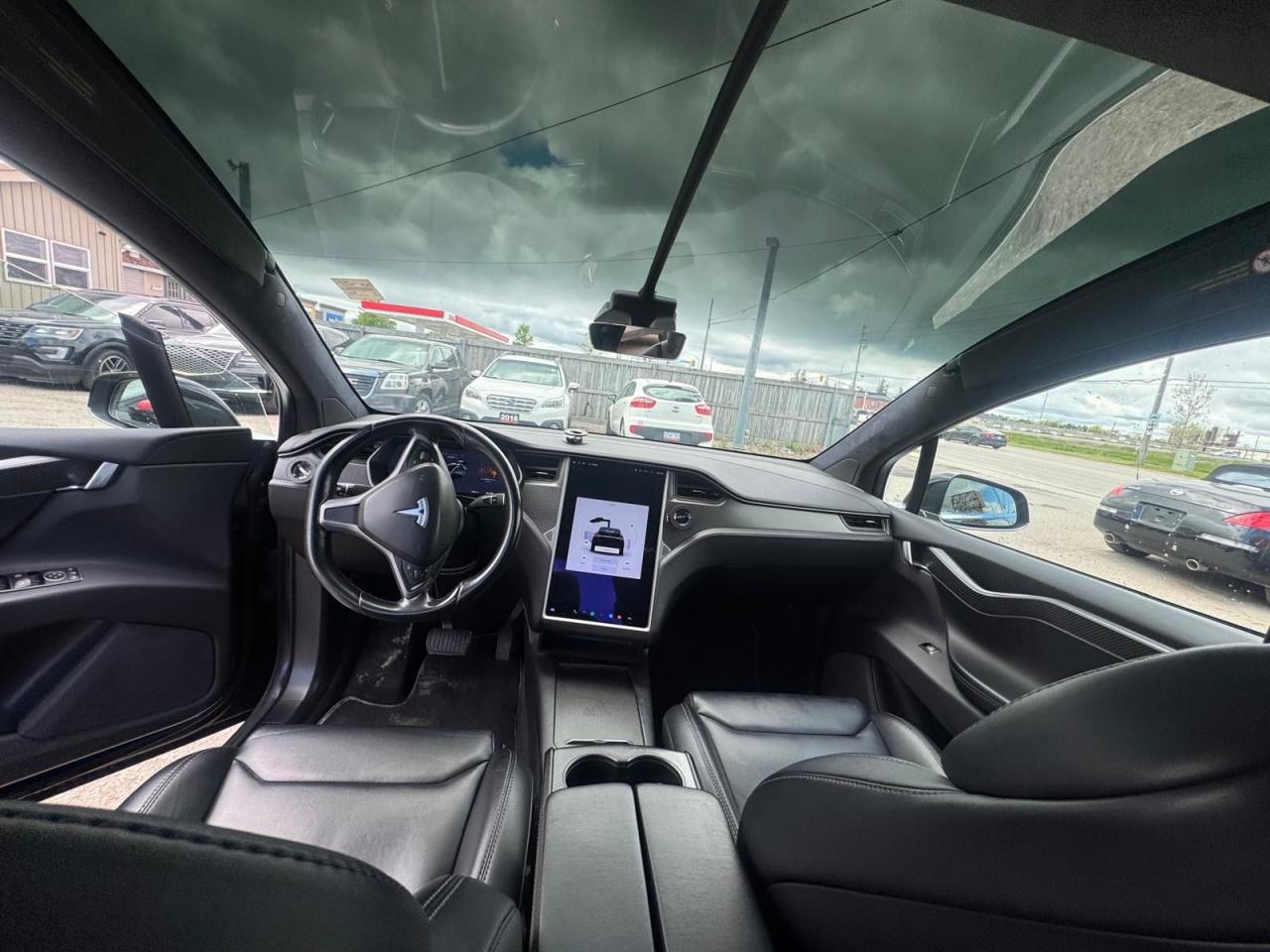 2018 Tesla Model X 100D, AWD, LONG RANGE, LOADED, WARRANTY, CERTIFIED - Photo #12