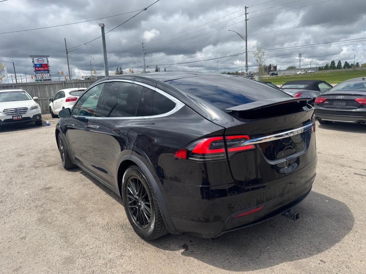 2018 Tesla Model X 100D, AWD, LONG RANGE, LOADED, WARRANTY, CERTIFIED - Photo #3