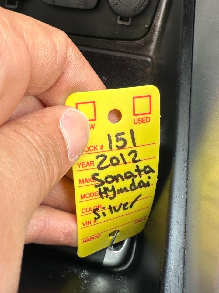 1748158279