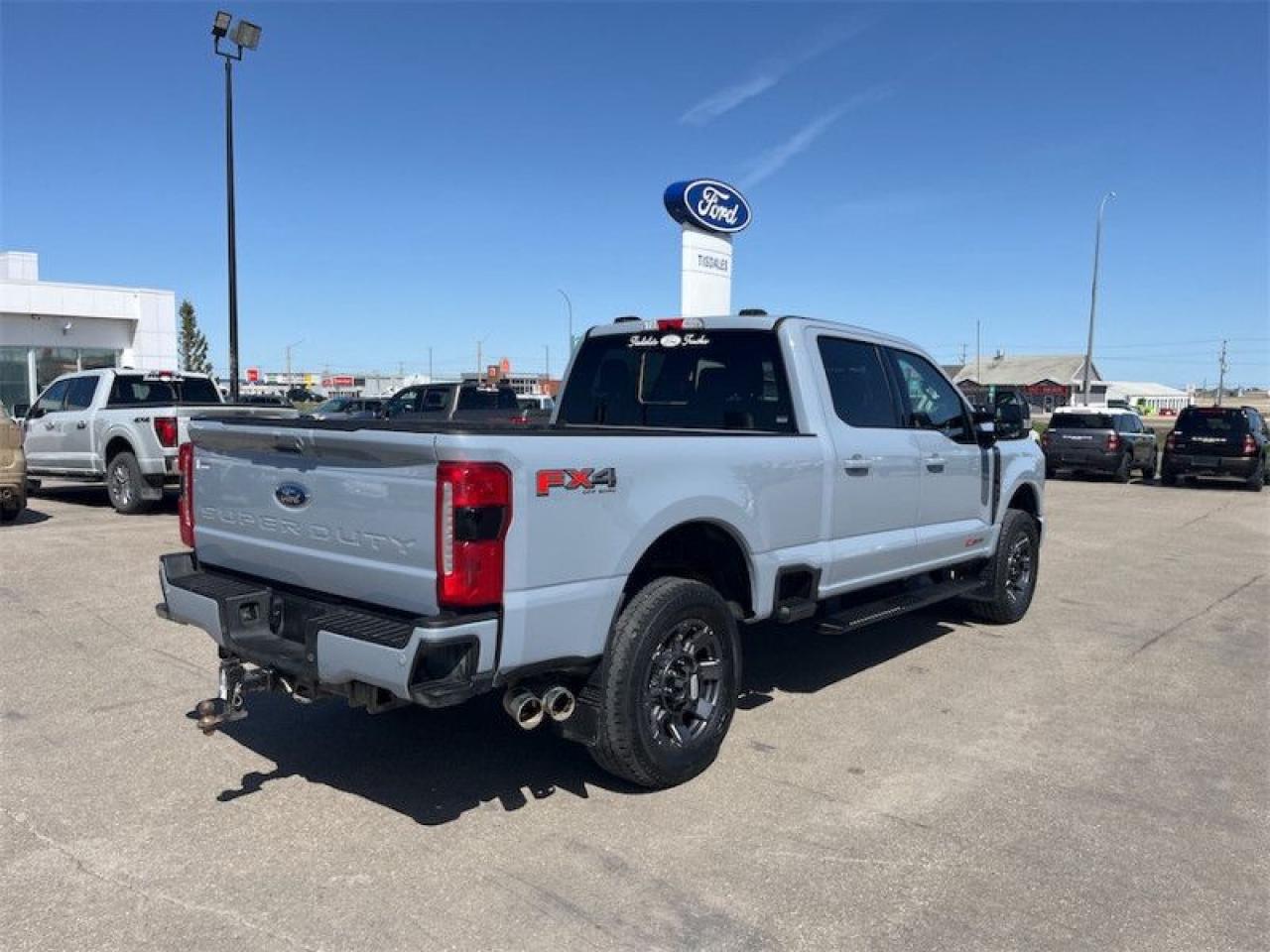 2024 Ford F-350 Super Duty - Low Mileage Photo5