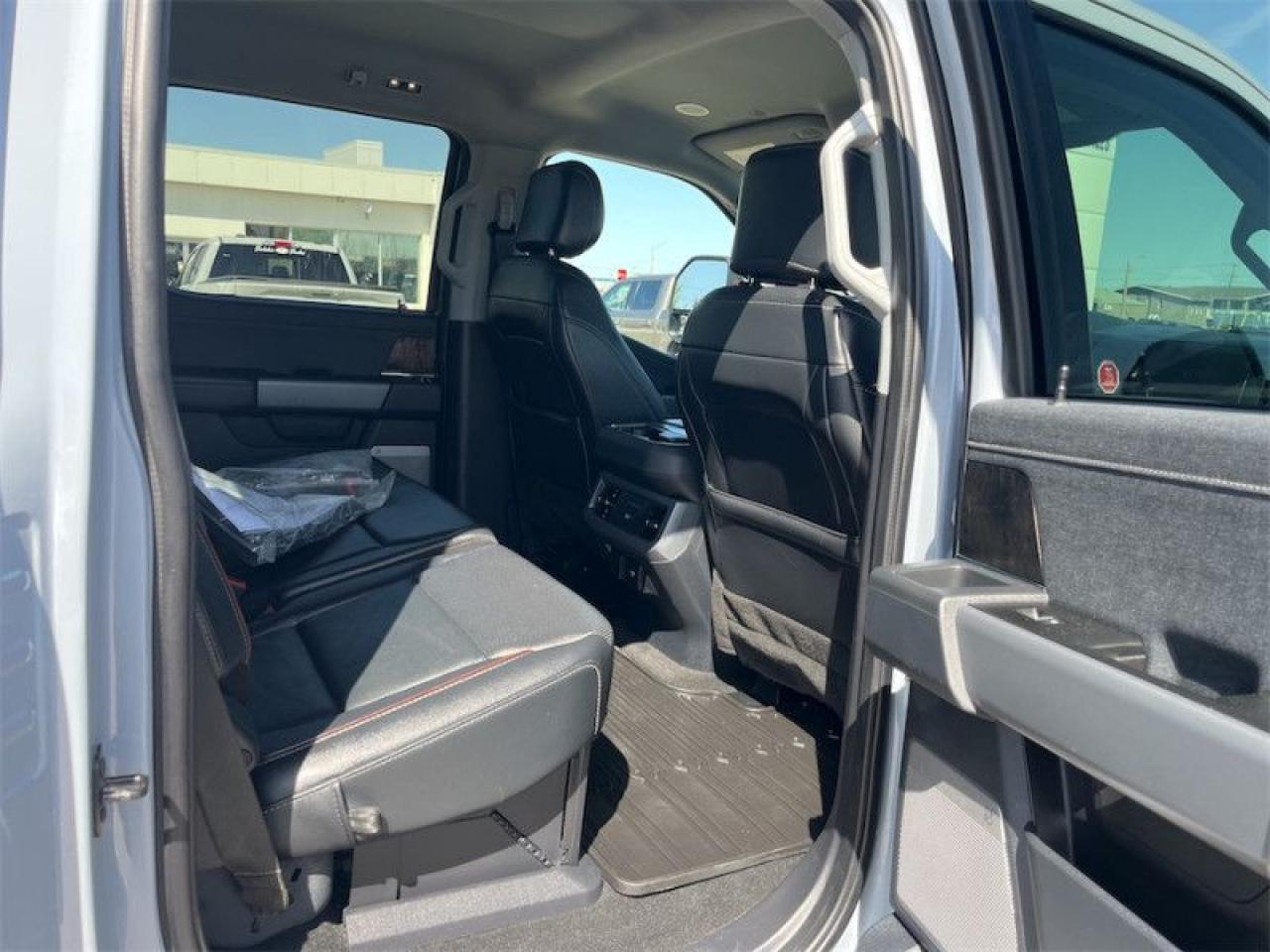 2024 Ford F-350 Super Duty - Low Mileage Photo5