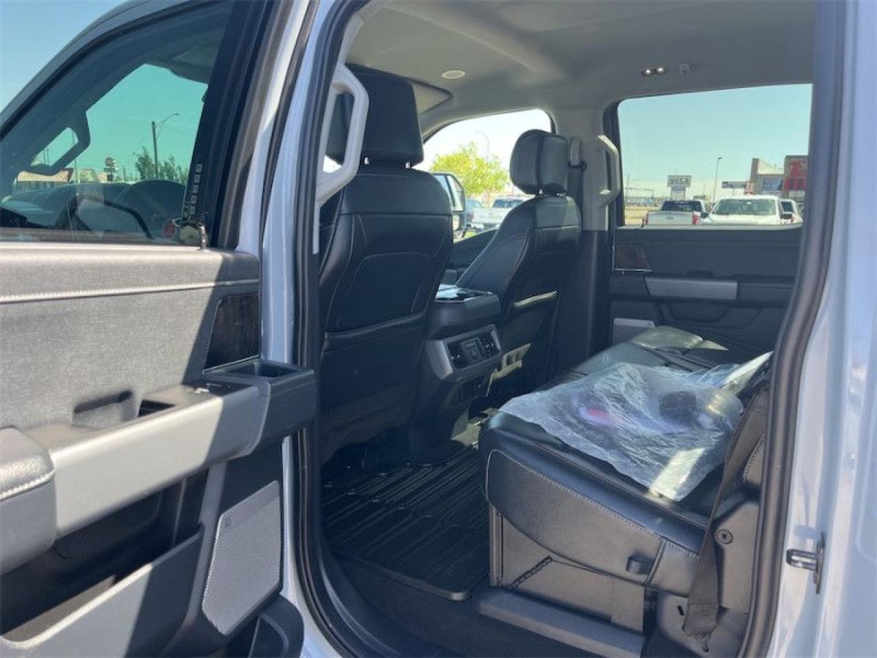 2024 Ford F-350 Super Duty - Low Mileage Photo5