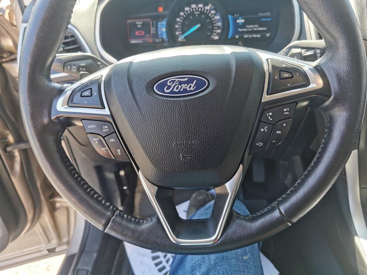 2021 Ford Edge SEL AWD Photo