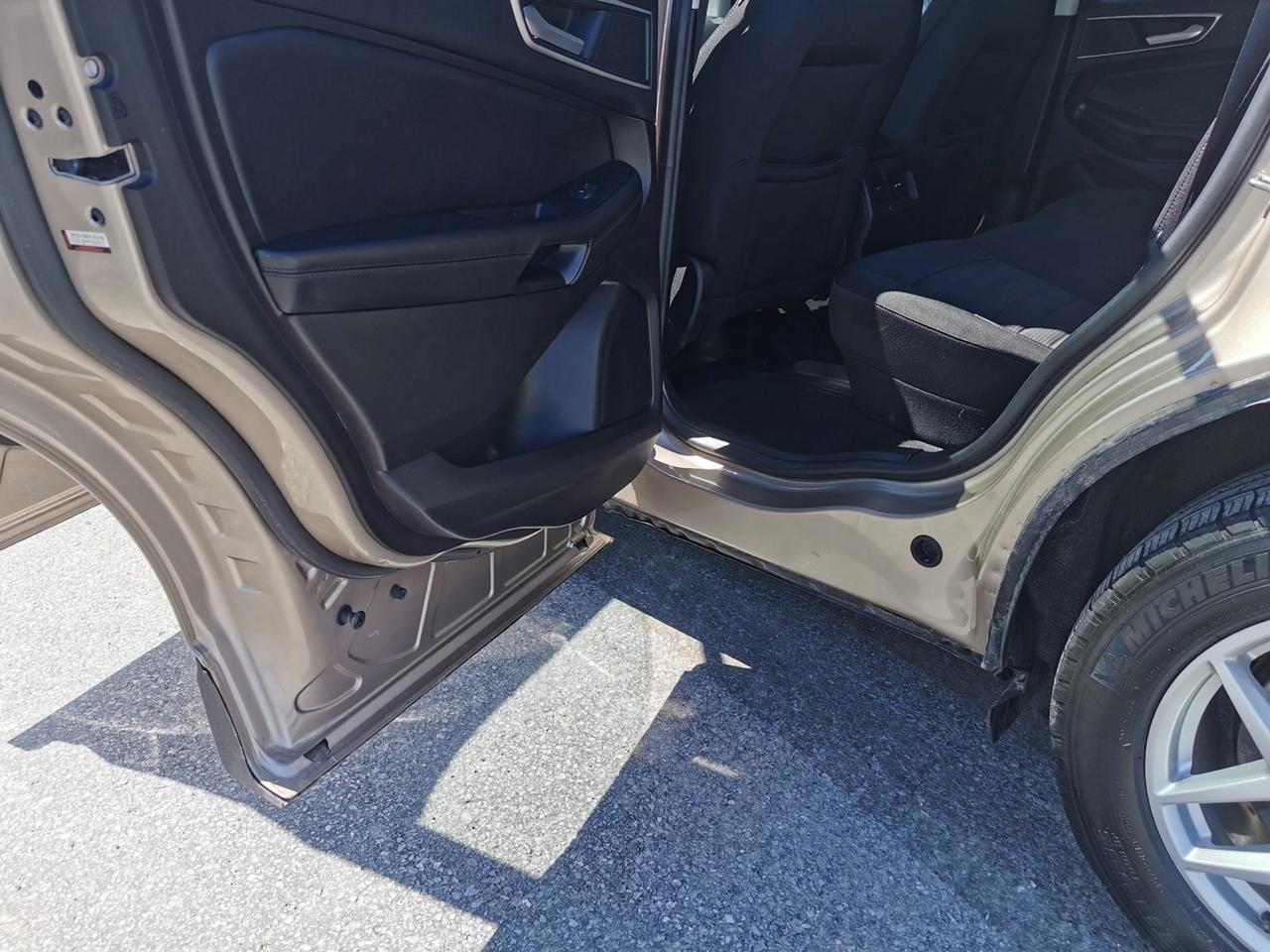 2021 Ford Edge SEL AWD Photo