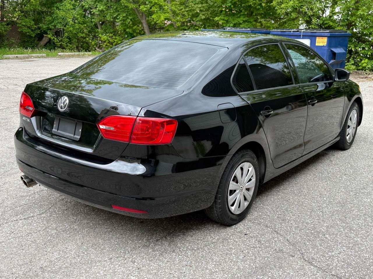 2013 Volkswagen Jetta 4dr 2.0L Auto Trendline *Ltd Avail* - Photo #5