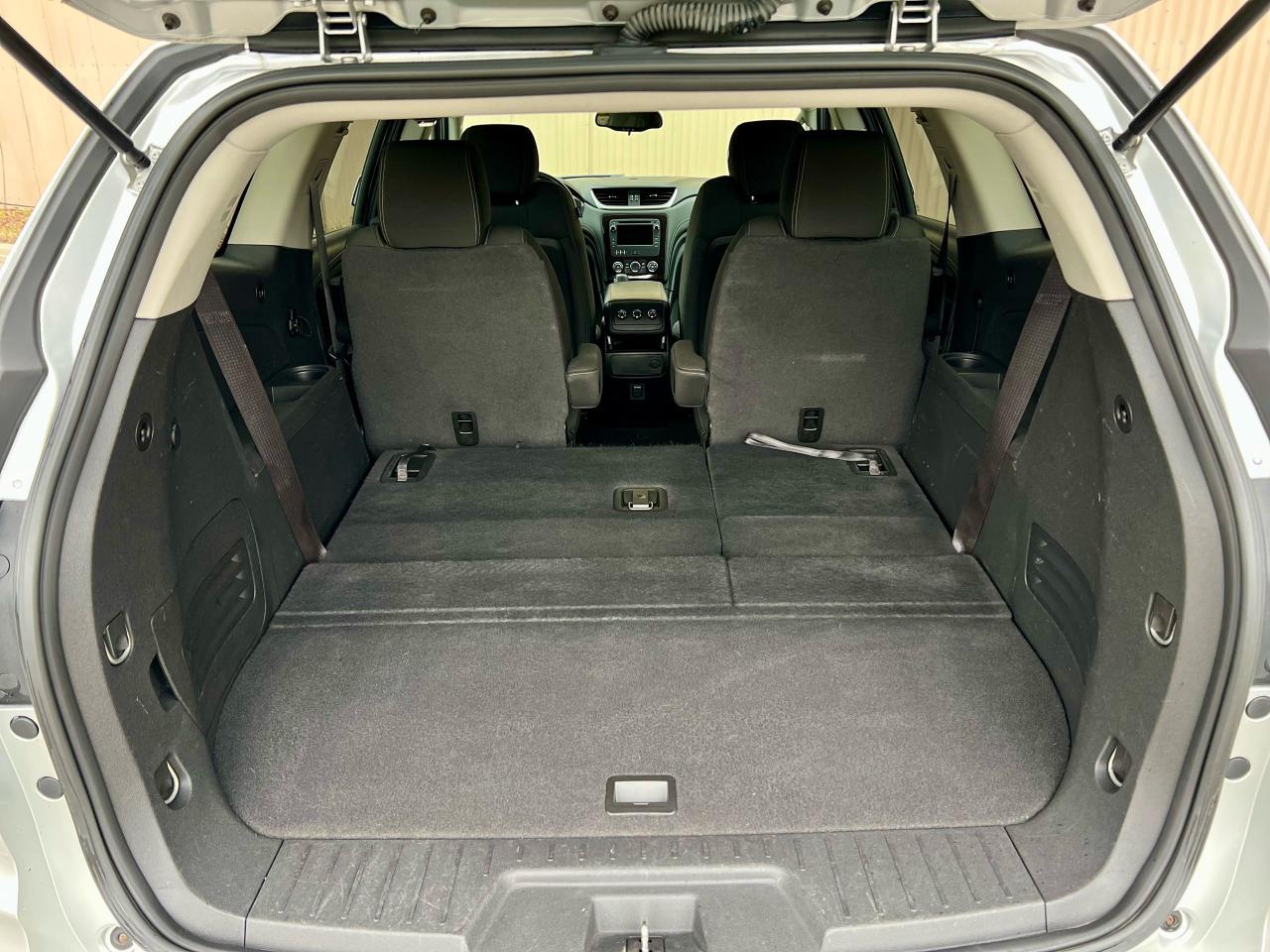 2015 Chevrolet Traverse LT - Photo #12