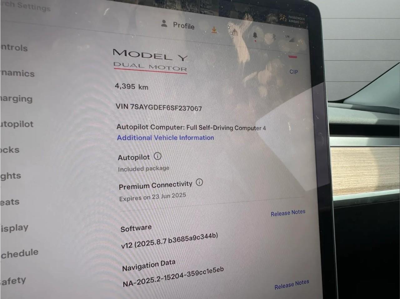 12564926