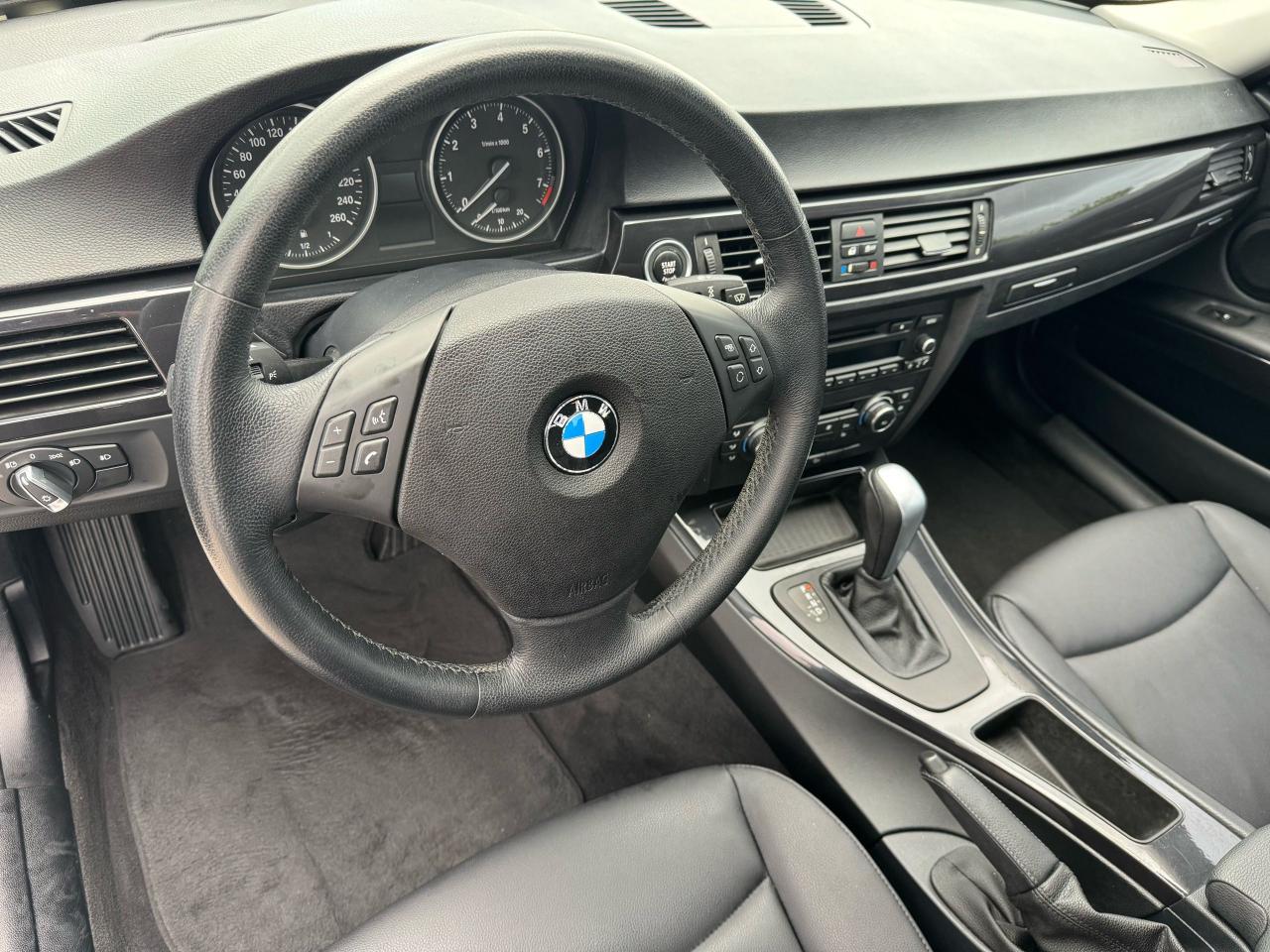 2011 BMW 3 Series 328i xDrive Executive Edition - Photo #9