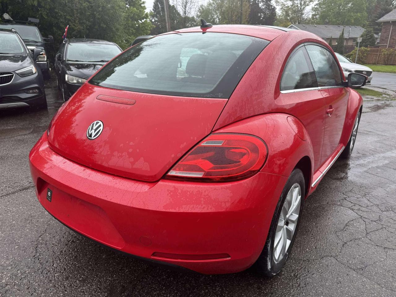 2015 Volkswagen Beetle Trendline - Photo #5