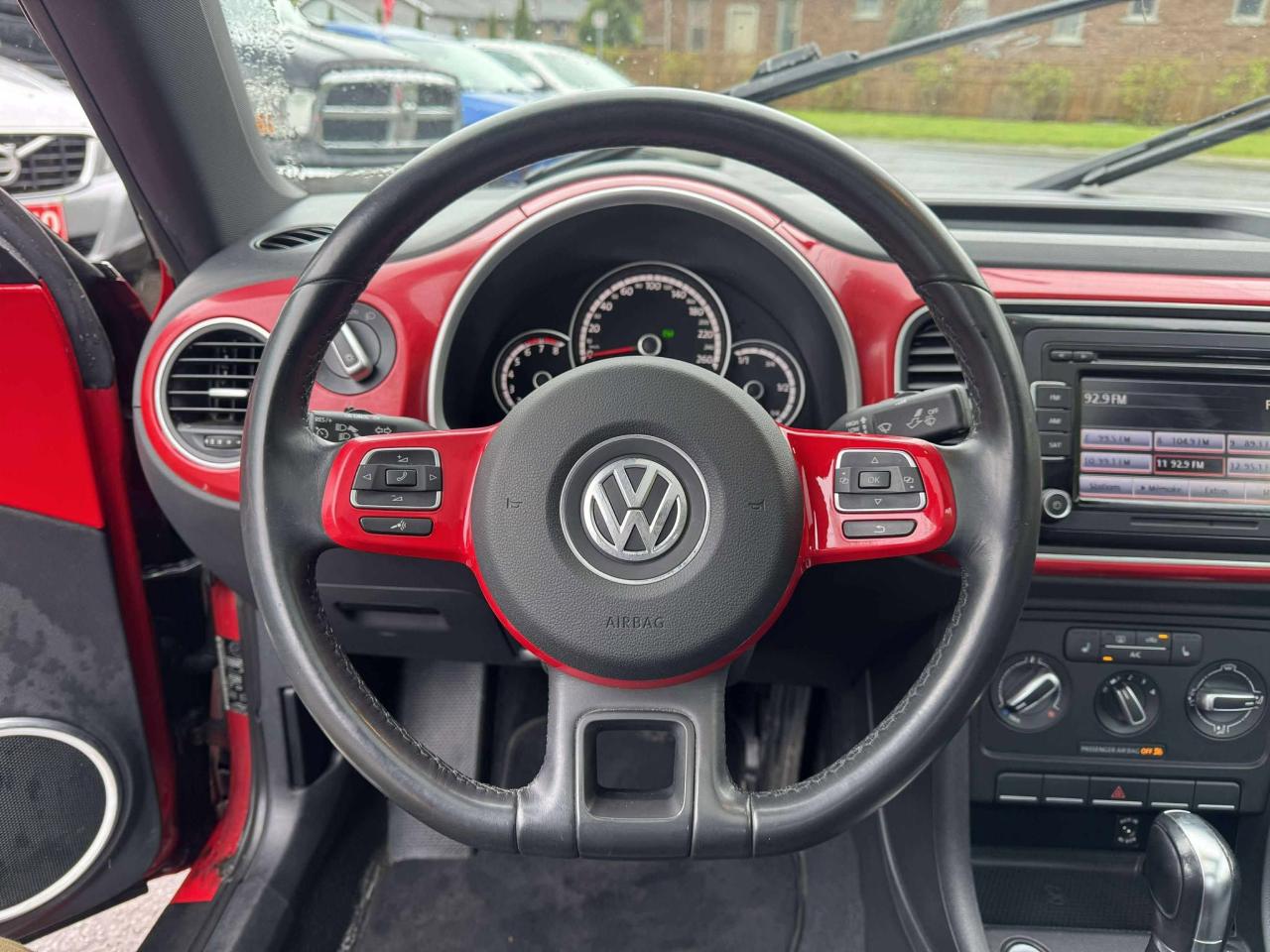 2015 Volkswagen Beetle Trendline - Photo #11