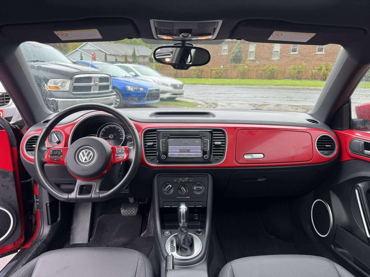 2015 Volkswagen Beetle Trendline - Photo #12