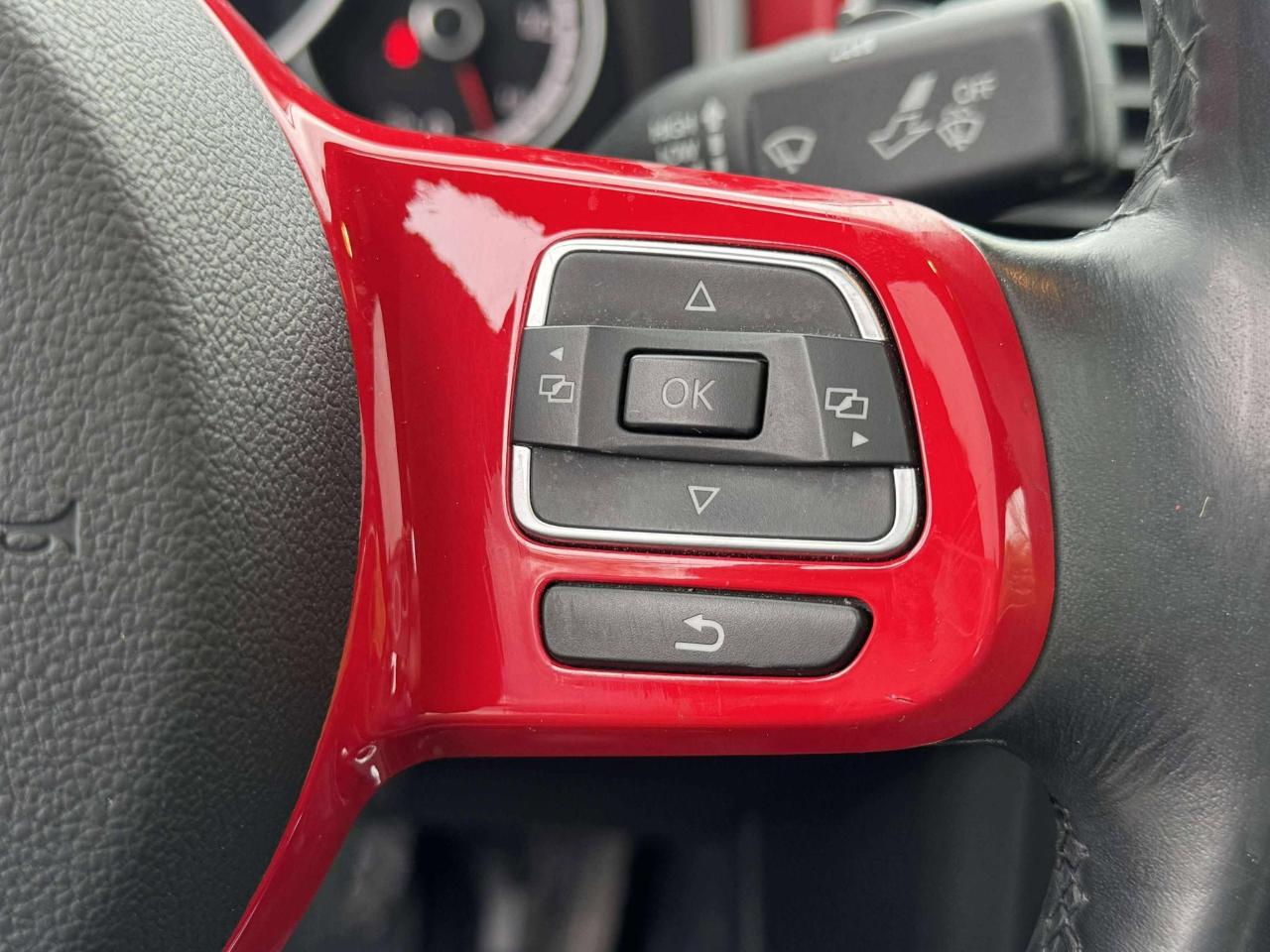 2015 Volkswagen Beetle Trendline - Photo #21