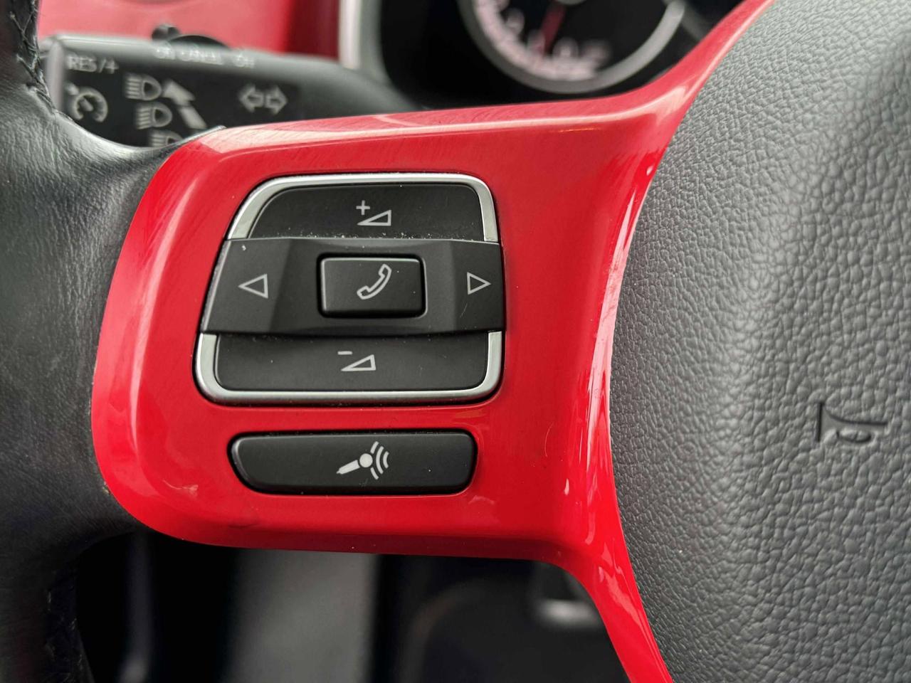 2015 Volkswagen Beetle Trendline - Photo #20