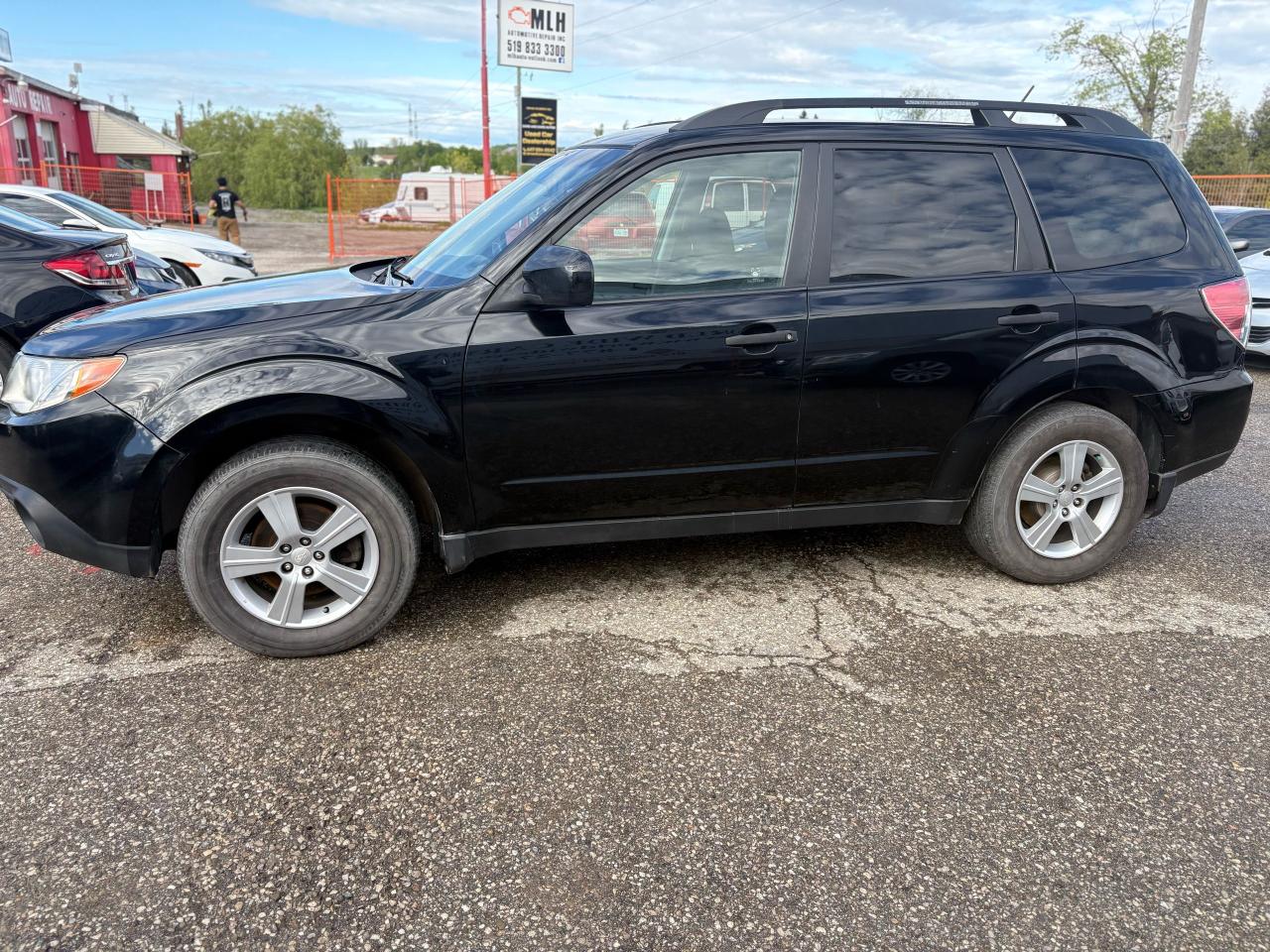 2011 Subaru Forester X Convenience Photo2