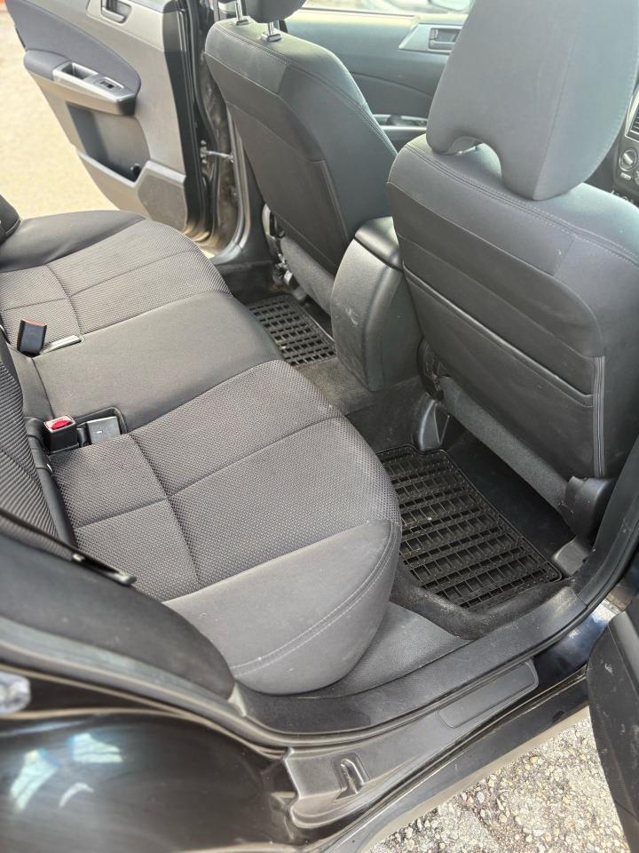2011 Subaru Forester X Convenience Photo4