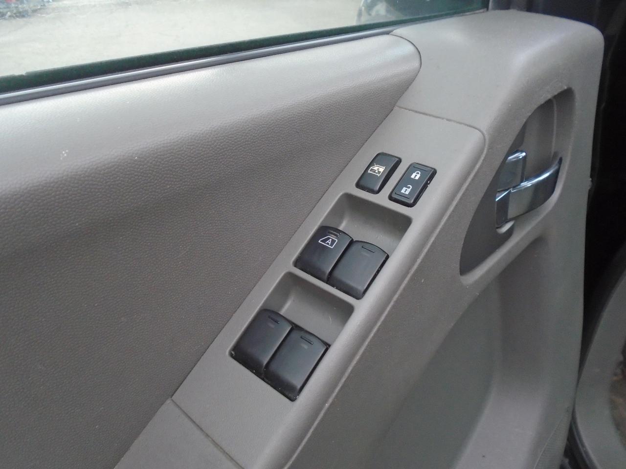 2015 Nissan Frontier 4WD Crew CAB LWB Auto SV - Photo #9