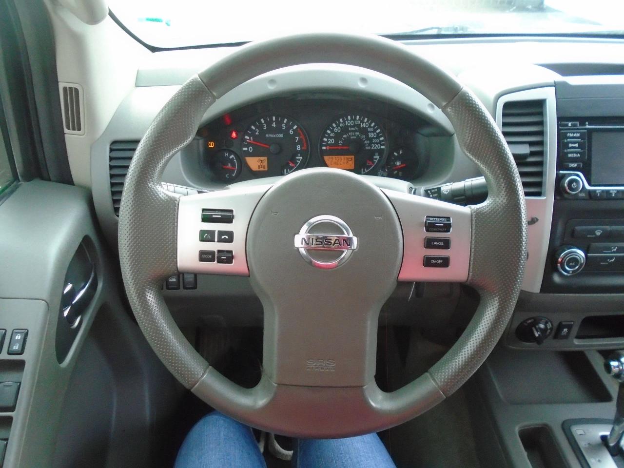2015 Nissan Frontier 4WD Crew CAB LWB Auto SV - Photo #12