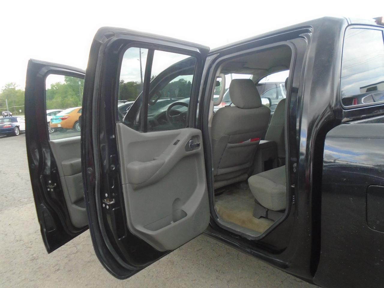 2015 Nissan Frontier 4WD Crew CAB LWB Auto SV - Photo #20