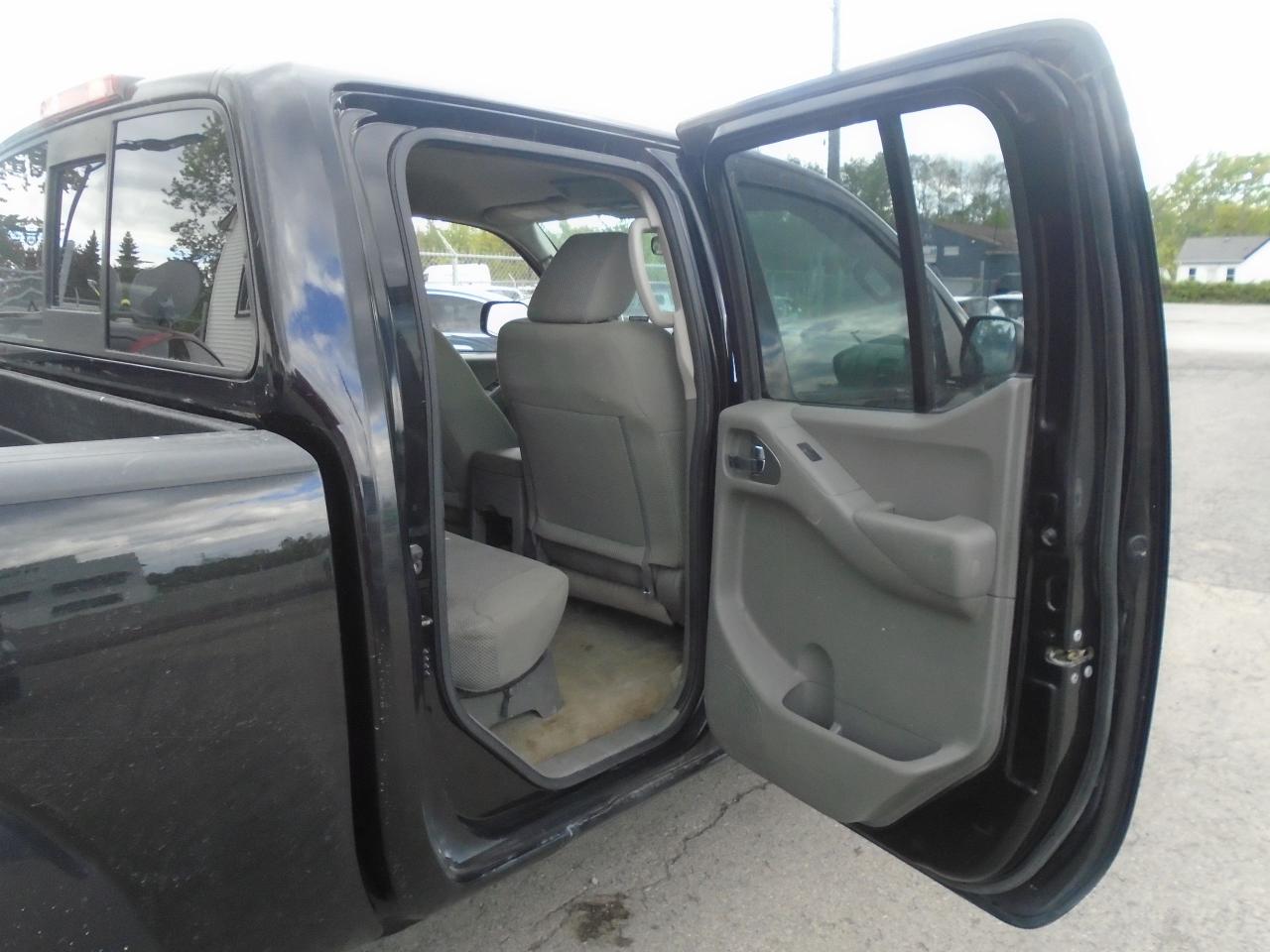 2015 Nissan Frontier 4WD Crew CAB LWB Auto SV - Photo #22