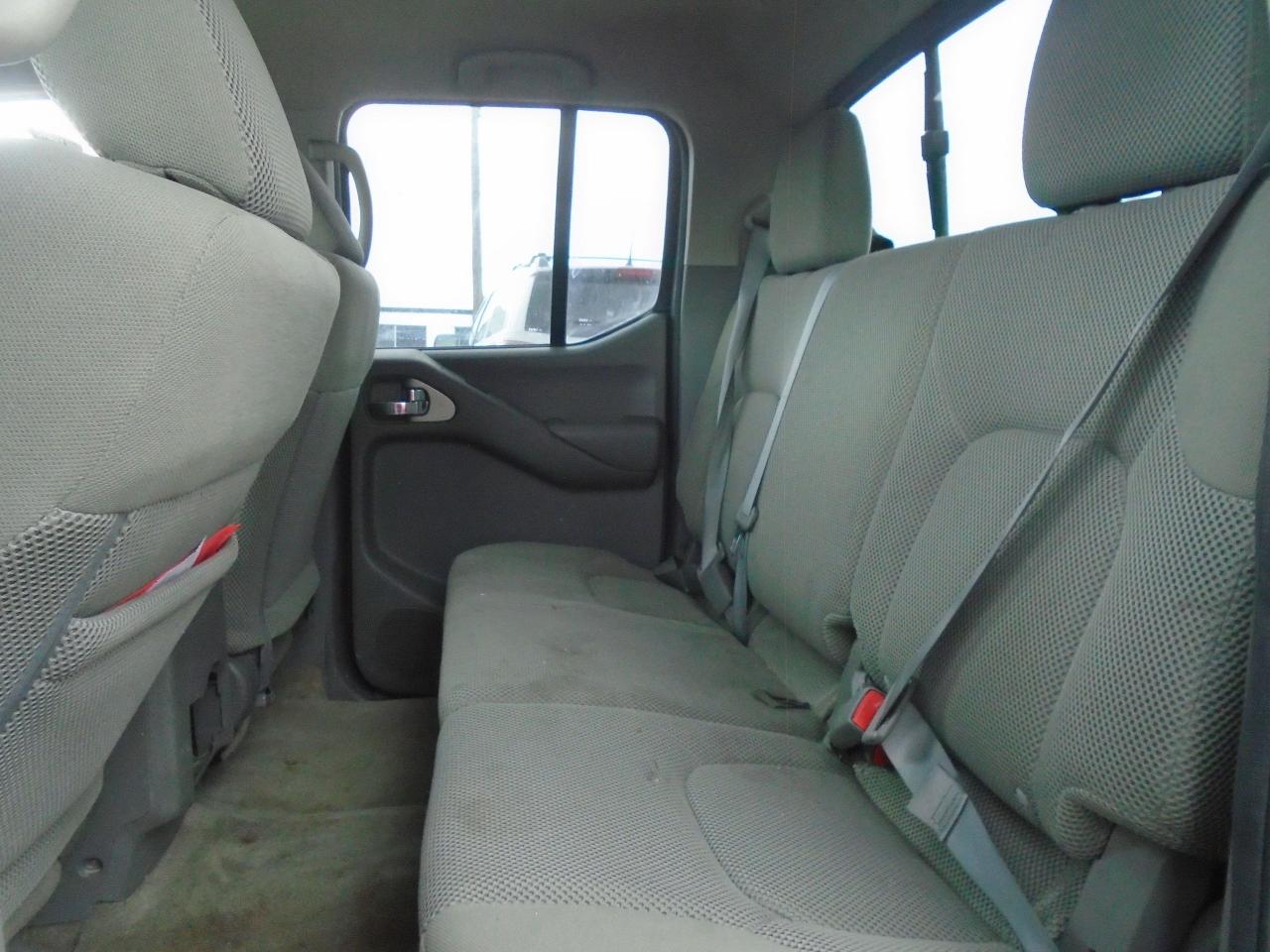 2015 Nissan Frontier 4WD Crew CAB LWB Auto SV - Photo #23