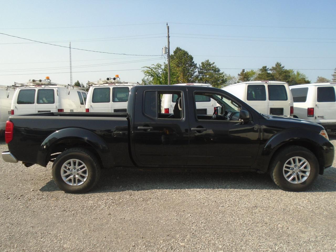 2015 Nissan Frontier 4WD Crew CAB LWB Auto SV - Photo #5