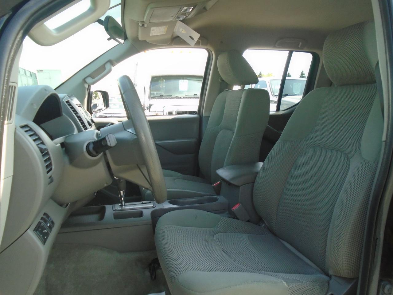 2015 Nissan Frontier 4WD Crew CAB LWB Auto SV - Photo #11