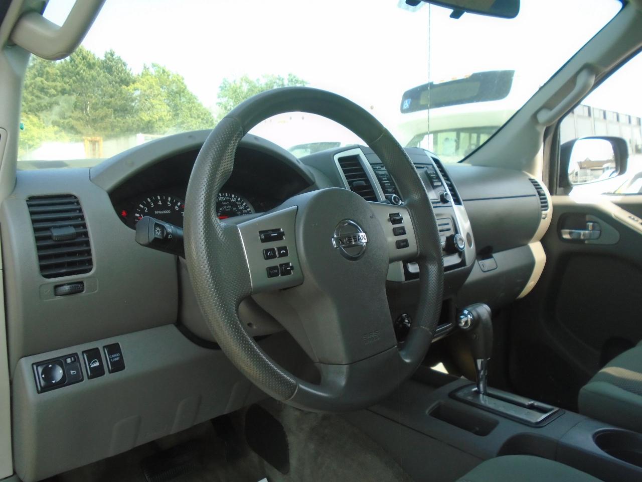 2015 Nissan Frontier 4WD Crew CAB LWB Auto SV - Photo #12