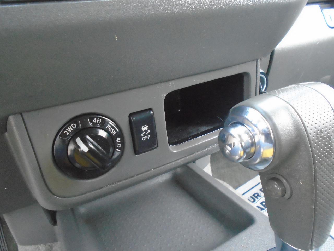 2015 Nissan Frontier 4WD Crew CAB LWB Auto SV - Photo #15