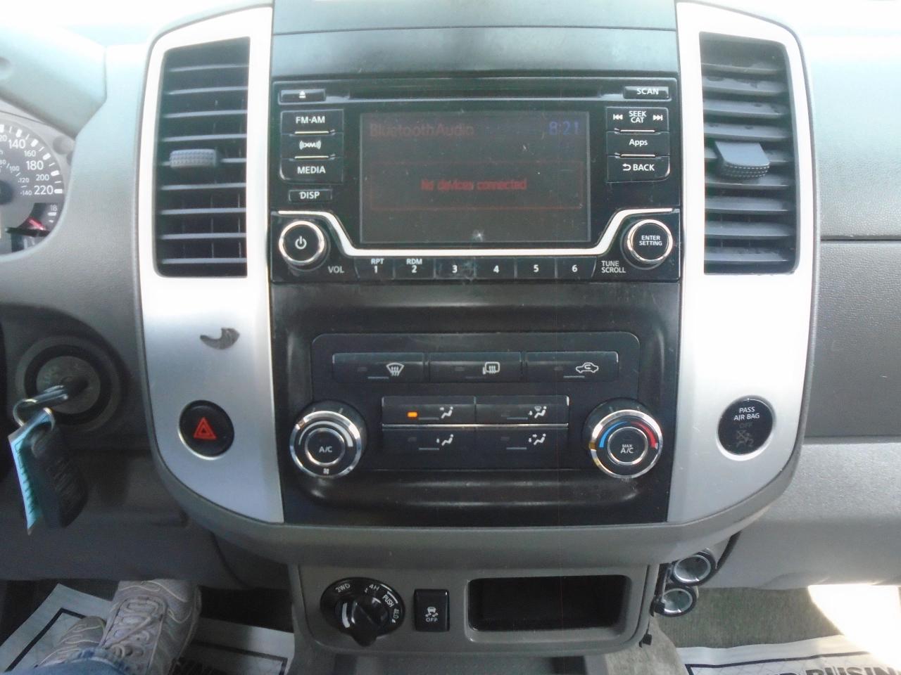 2015 Nissan Frontier 4WD Crew CAB LWB Auto SV - Photo #16