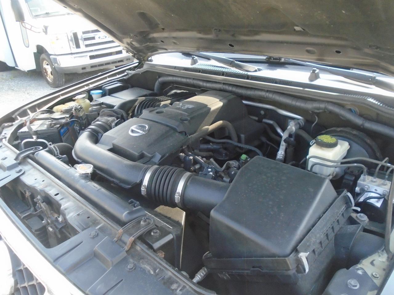 2015 Nissan Frontier 4WD Crew CAB LWB Auto SV - Photo #24
