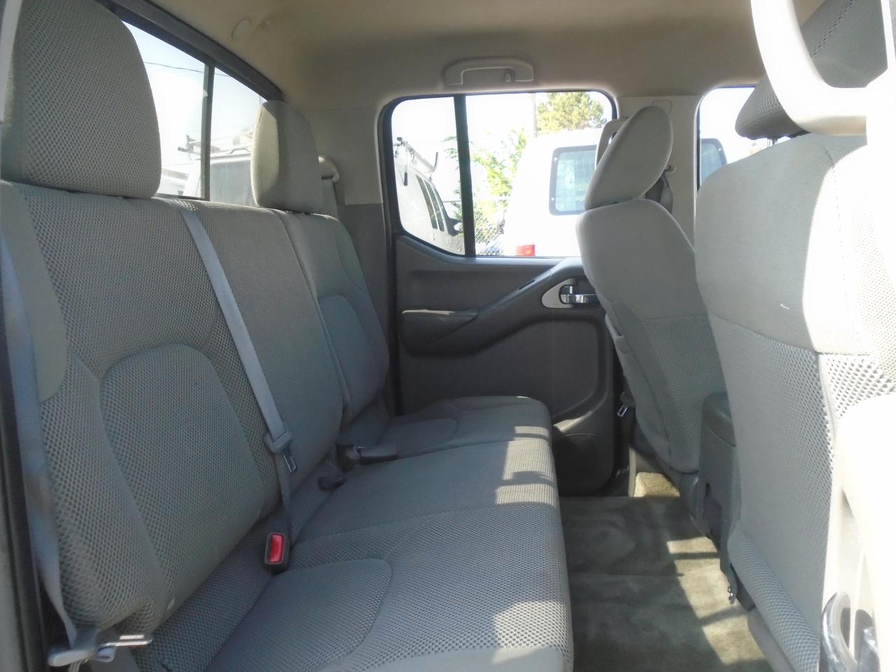 2015 Nissan Frontier 4WD Crew CAB LWB Auto SV - Photo #23