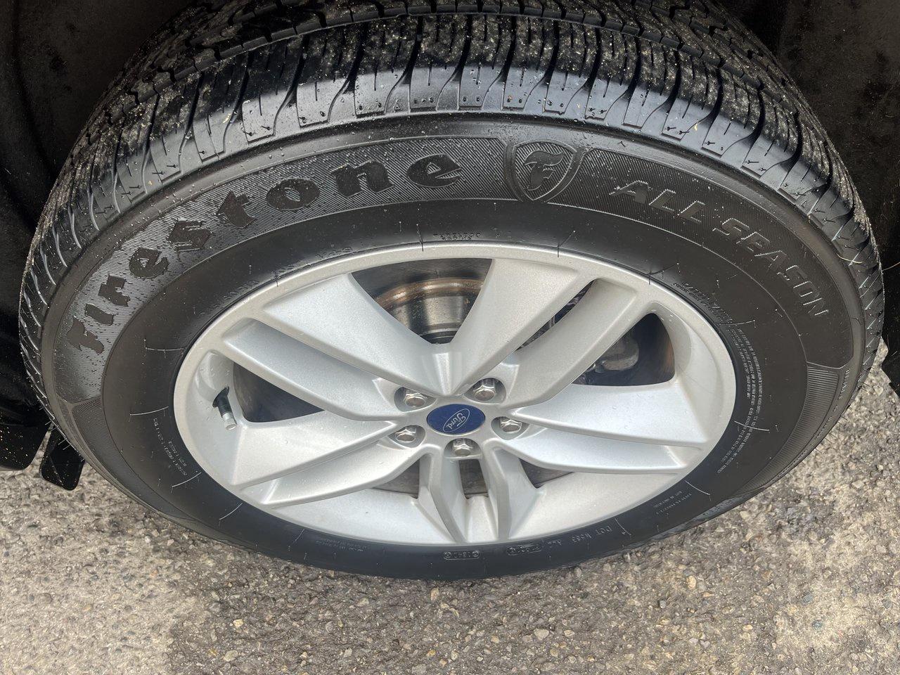2018 Ford Edge SEL Photo