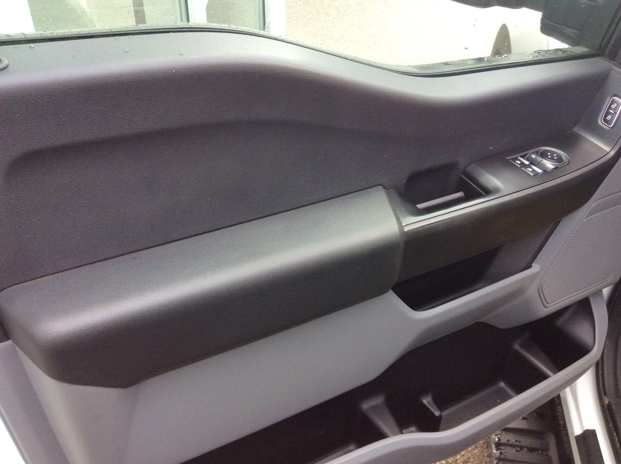 2023 Ford F-550 XL Photo2