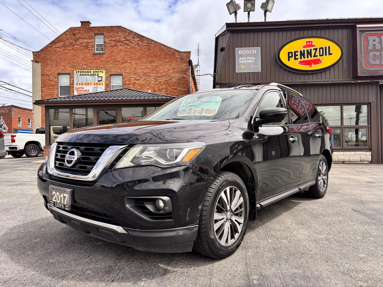 2017 Nissan Pathfinder Warranty Available! Fully Financeable!