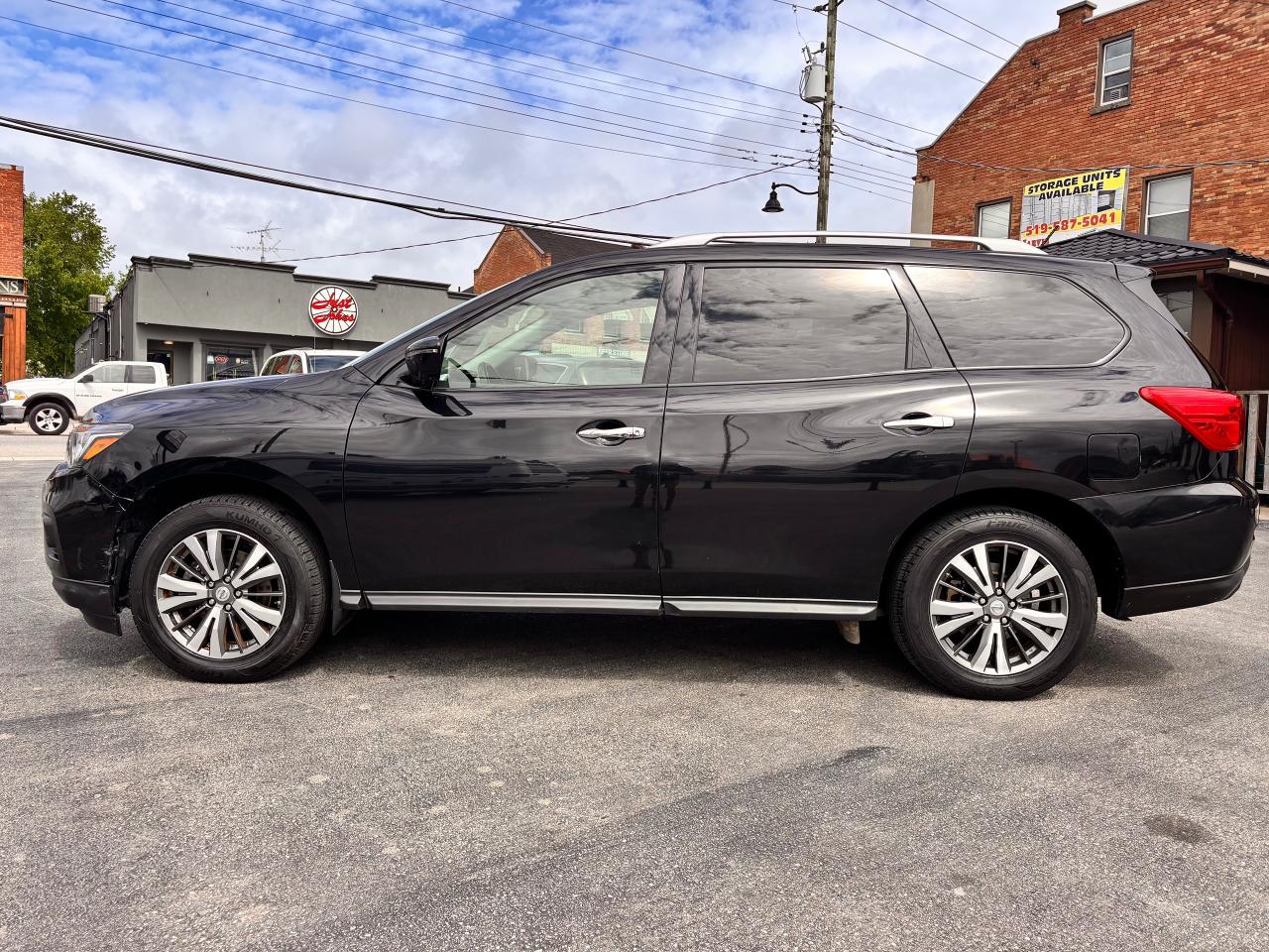 2017 Nissan Pathfinder Warranty Available! Fully Financeable!
