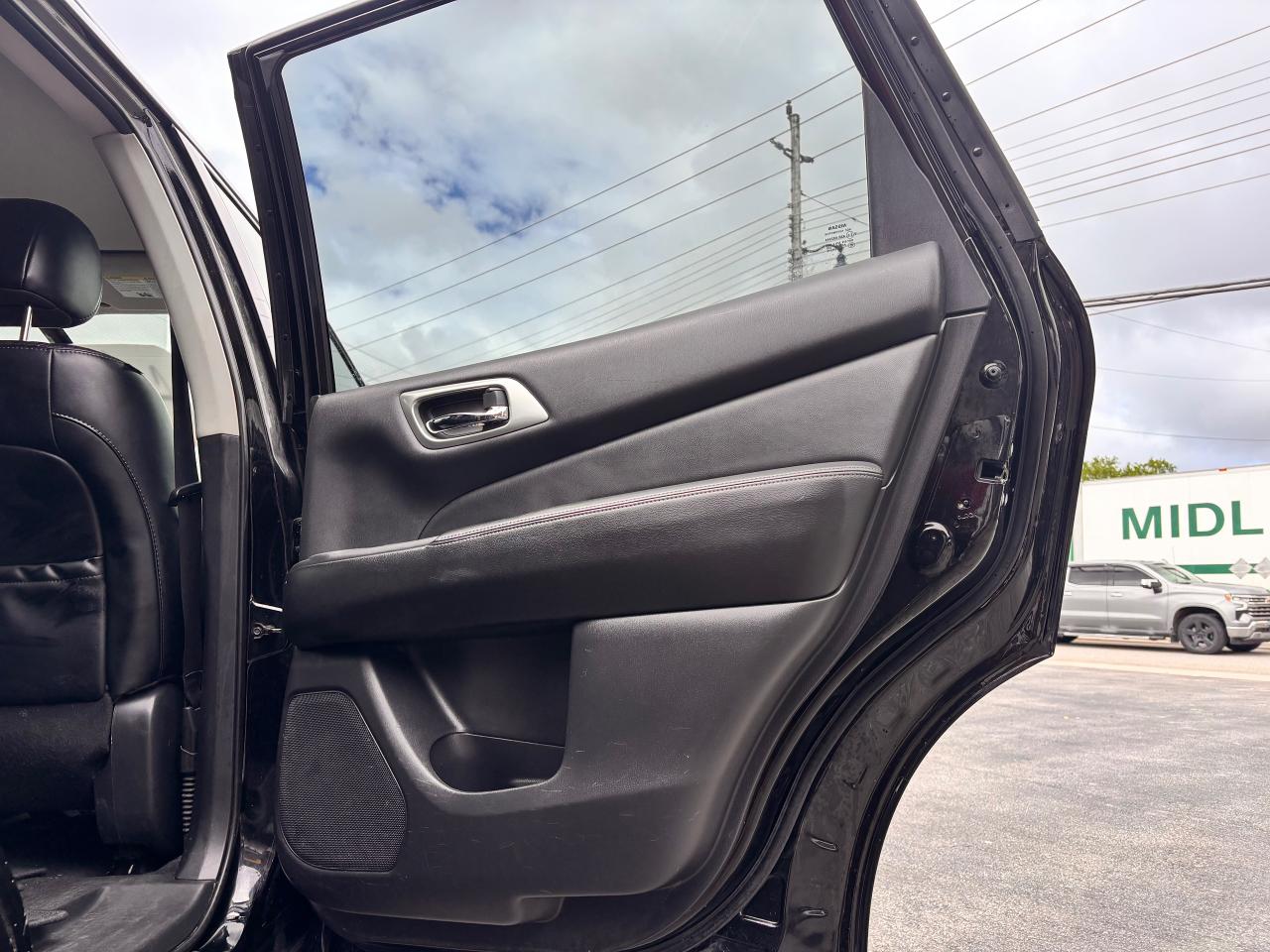 2017 Nissan Pathfinder Warranty Available! Fully Financeable!