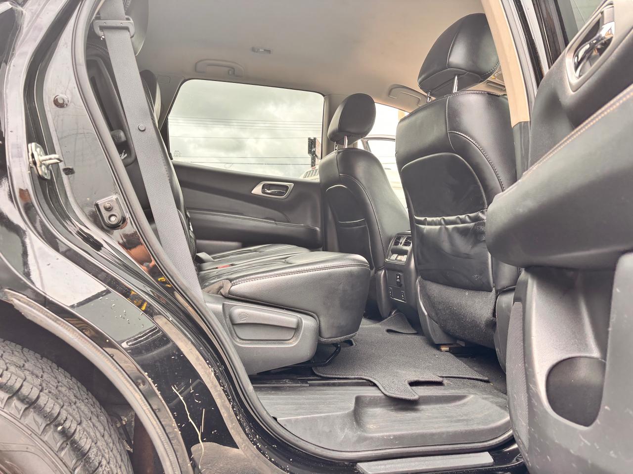 2017 Nissan Pathfinder Warranty Available! Fully Financeable!