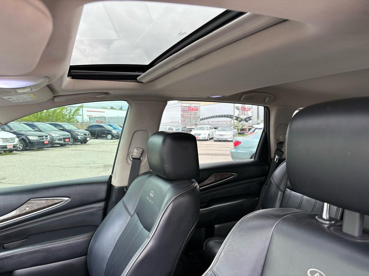 2013 Infiniti JX35 Sunroof/Alloys/Nav - Photo #9