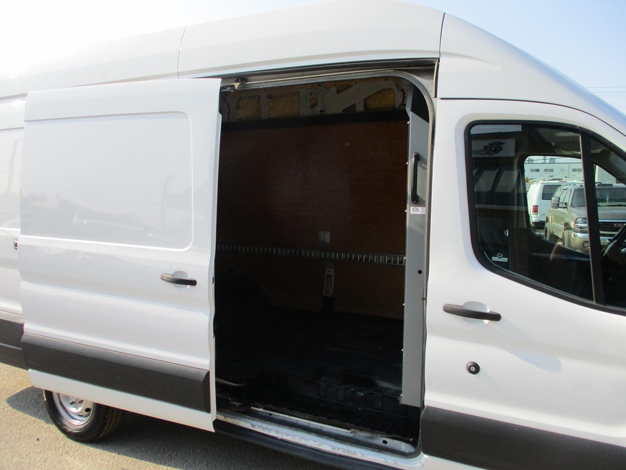 2018 Ford Transit  - Photo #6