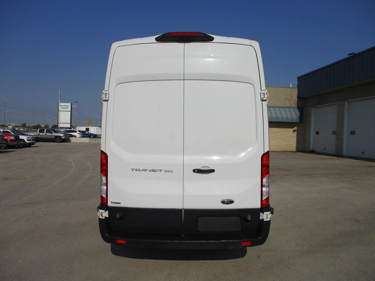 2018 Ford Transit  - Photo #4