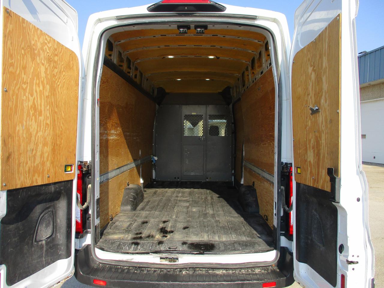 2018 Ford Transit  - Photo #5