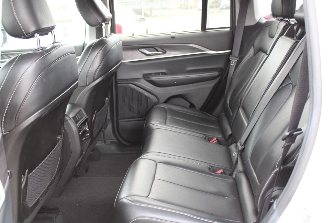 2023 Jeep Grand Cherokee Limited - Photo #12