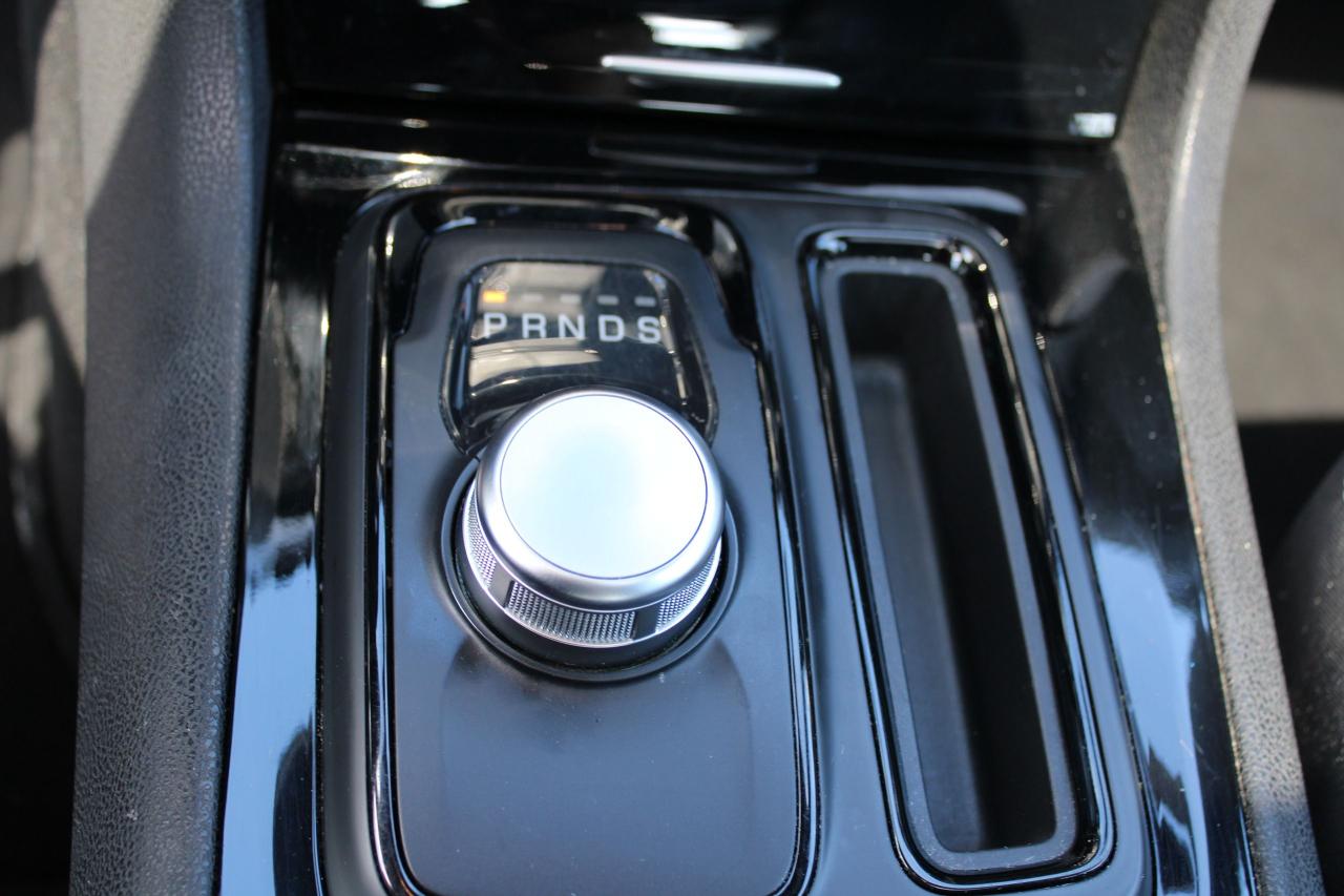 2023 Chrysler 300 300S - Photo #9