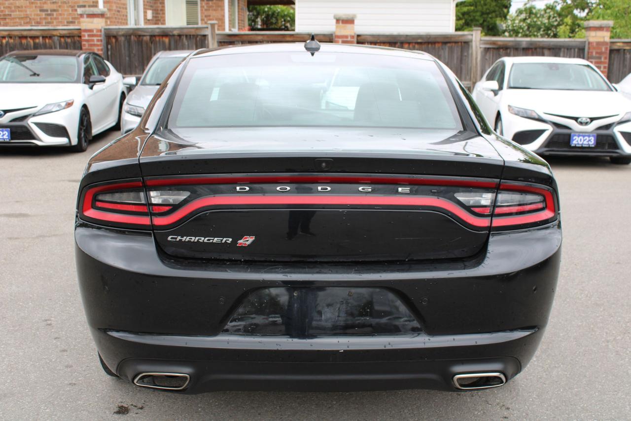2023 Dodge Charger SXT - Photo #5