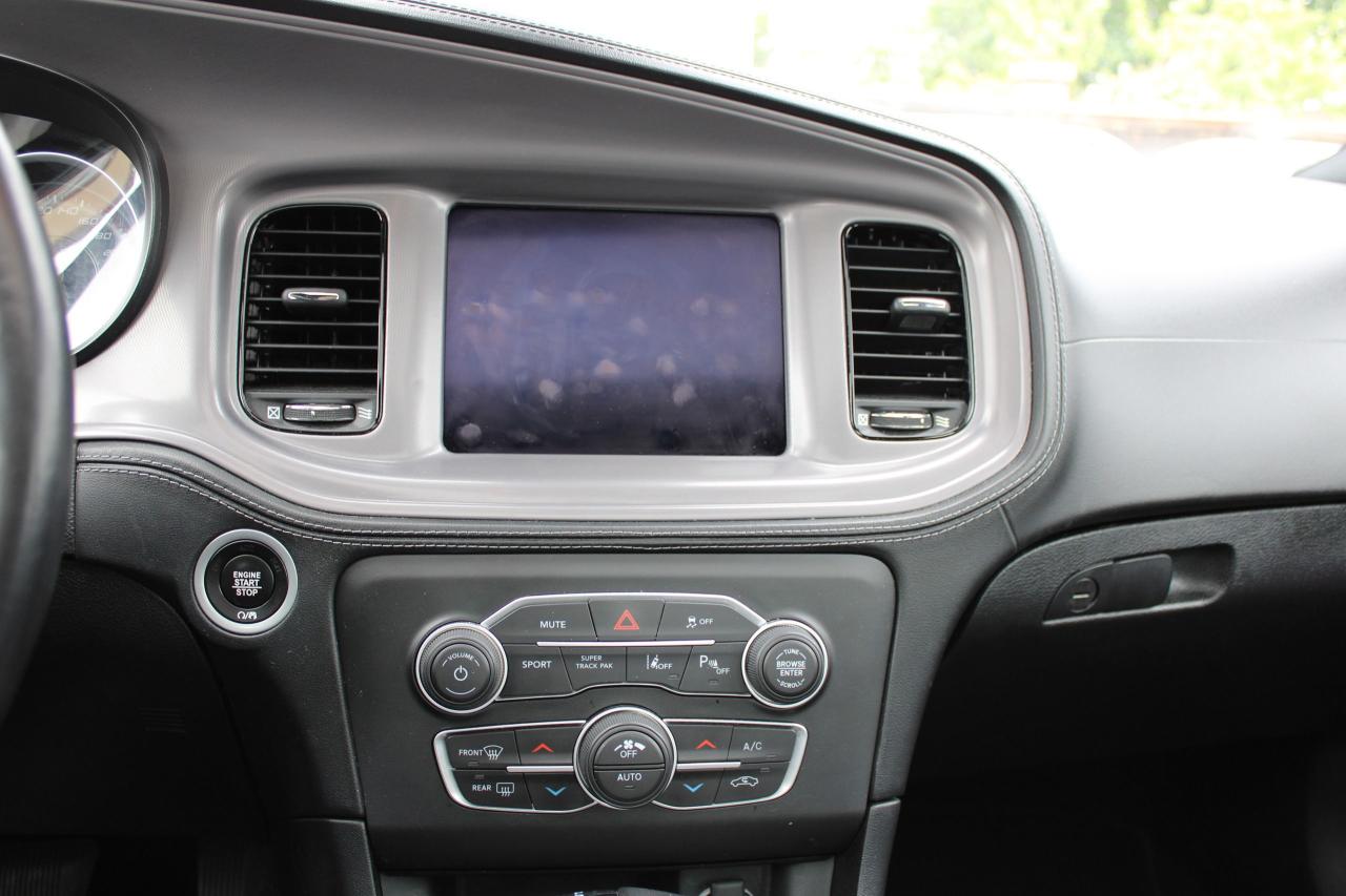 2023 Dodge Charger SXT - Photo #8