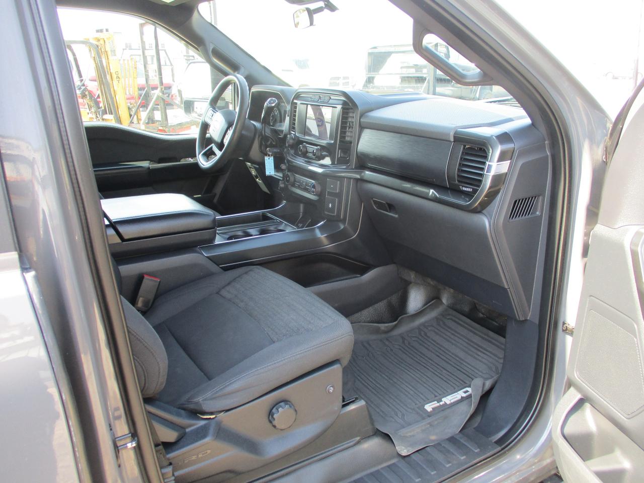 2021 Ford F-150 XL - Photo #9