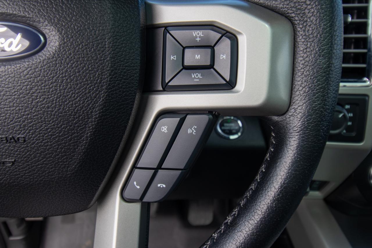 2015 Ford F-150 4WD SUPERCREW 145" LARIAT Photo5